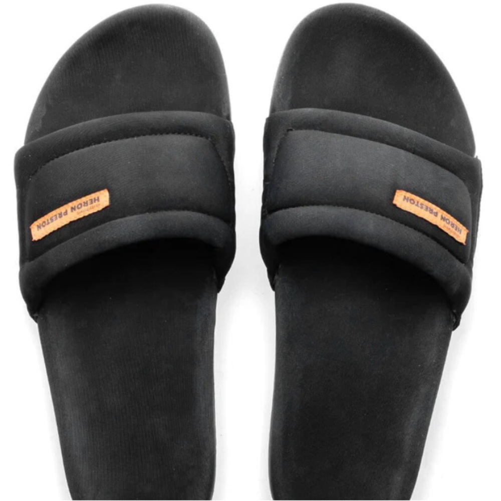 Men heron Preston slides size 9